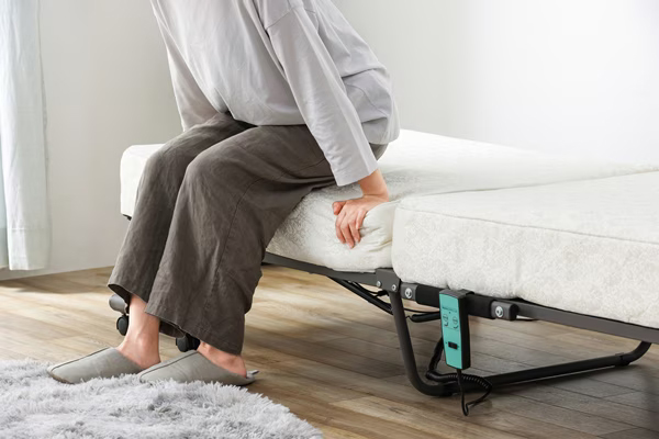 折りたたみコイル電動ベッド セミシングル ホワイト