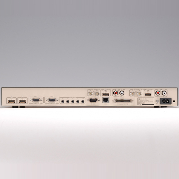 4入力2出力マルチシグナル対応シームレスマトリックススイッチャー