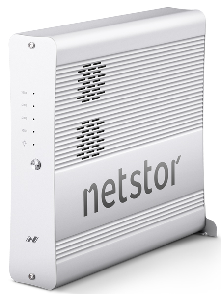 Thunderbolt3 to 4* NVMe slots with 120W power supply with one Thunderbolt 0.5M ケーブル1本添付 NVMe媒体別売