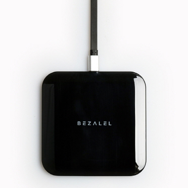 Qiワイヤレス充電器/Futura X Turbo 10W Wireless Charging Pad ブラック