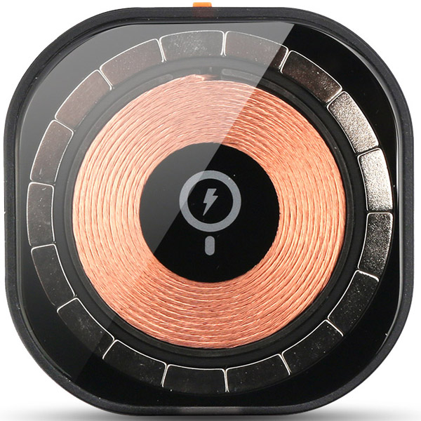 MOMAX Play 冷却ファン付きマグネットチャージャー