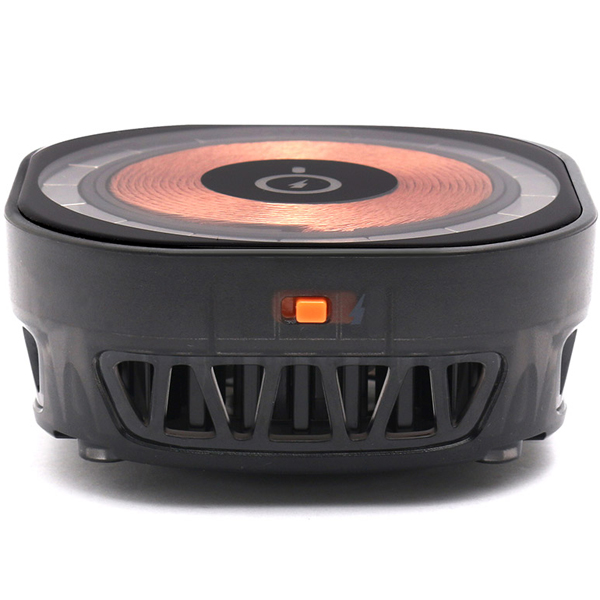 MOMAX Play 冷却ファン付きマグネットチャージャー