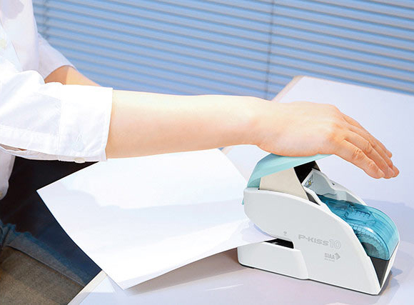 紙針ホッチキス P-KISS10 10枚用 抗菌