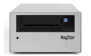 LTO-9 Thunderbolt 3 / USB4 Slim 外付テープドライブ