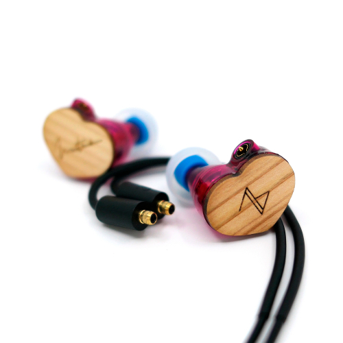 Pentaconn earコネクター