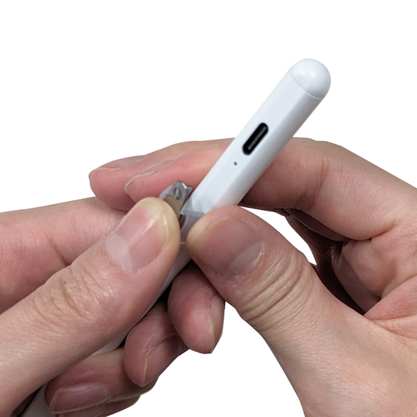 タッチペン用ストラップホール