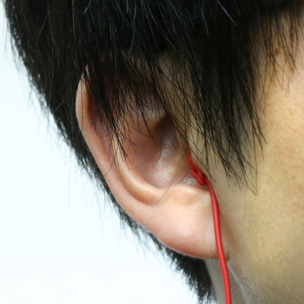 ハンズフリー通話対応 シリコン製寝転びイヤホン 白