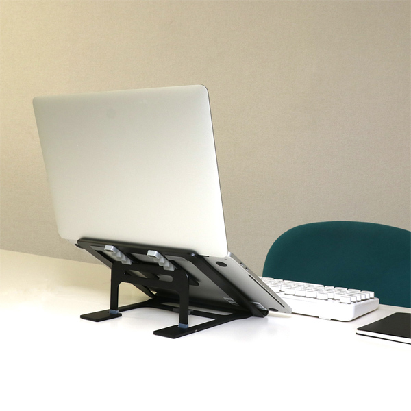 ノートパソコン用折りたたみアルミスタンド シルバー