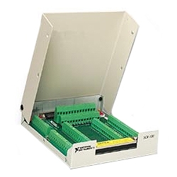 SCB-100シールドI/O端子台