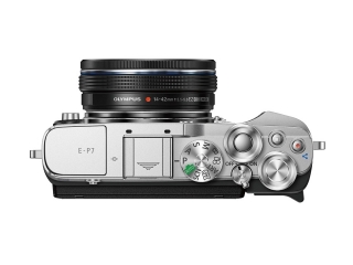 ミラーレス一眼 OLYMPUS PEN E-P7 14-42mm EZ レンズキット （シルバー）
