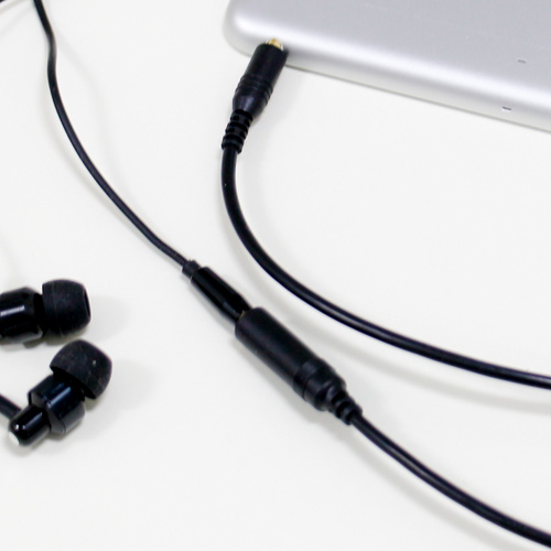 オーディオ延長ケーブル/4極/リモコン＆マイク付きイヤホン対応/3.5m/ブラック