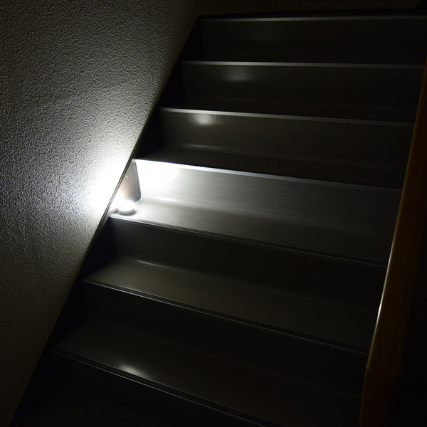 充電式LEDランタン バッテリー容量1800mAh/LED2個付