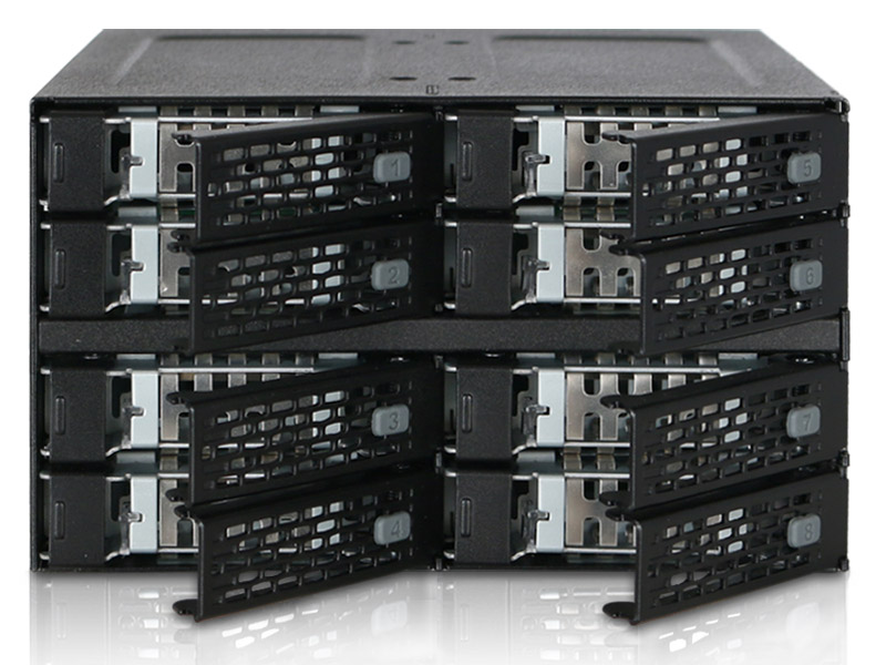 ICY DOCK 8x 2.5インチ SSD/HDD搭載用リムーバブルケース　2x5.25インチベイサイズ