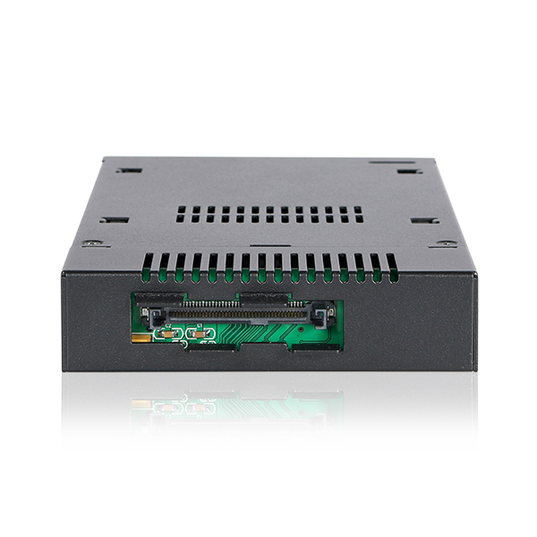 ICYDOCK M.2 NVMe SSD搭載用 リムーバブルケース PCIe 4.0対応 3.5インチベイサイズ