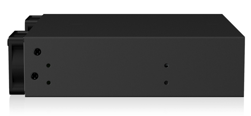 ICY DOCK 4 x 2.5 インチ U.2 / U.3 NVMe SSD搭載用 リムーバブルケース PCIe 5.0対応 5.25インチベイサイズ