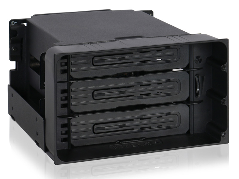 ICYDOCK　3x 3.5インチ SATA HDD搭載用リムーバブルケース 2x 5.25インチベイサイズ トレイレスタイプ