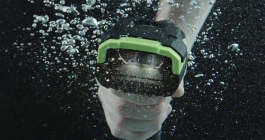 DS3608ER_耐久性イメージ_水没OK