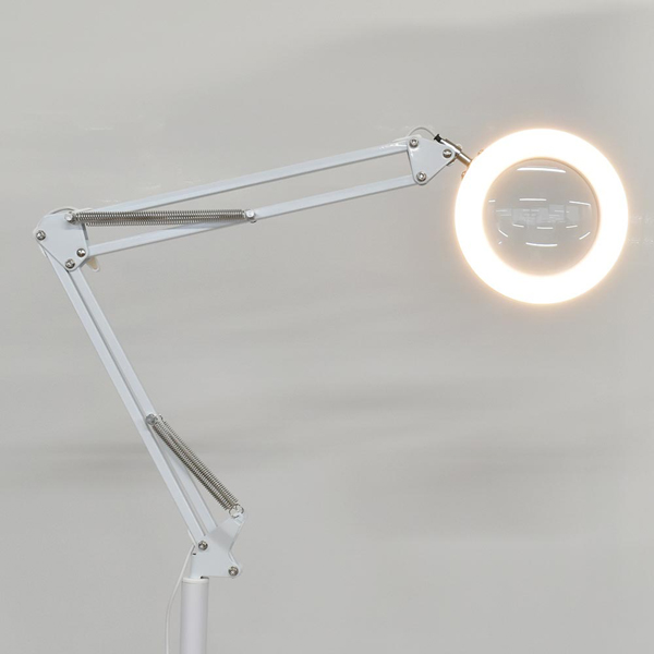 USBで使えるLEDライト付ロングスタンドルーペ