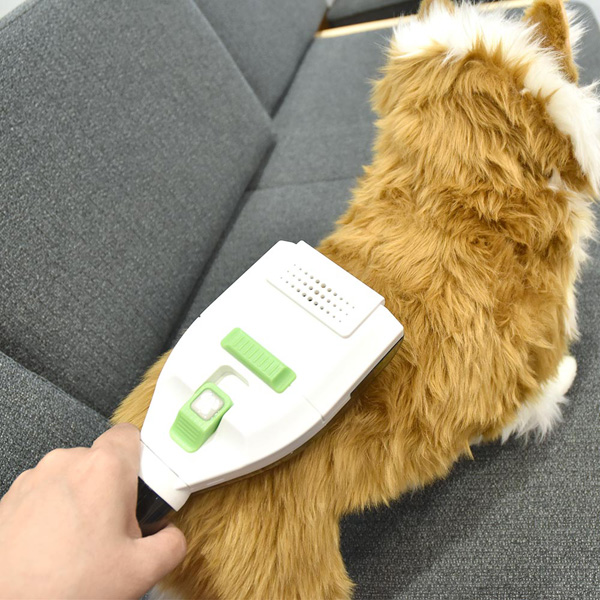 掃除機につけるわんタッチ抜け毛吸い取りブラシ