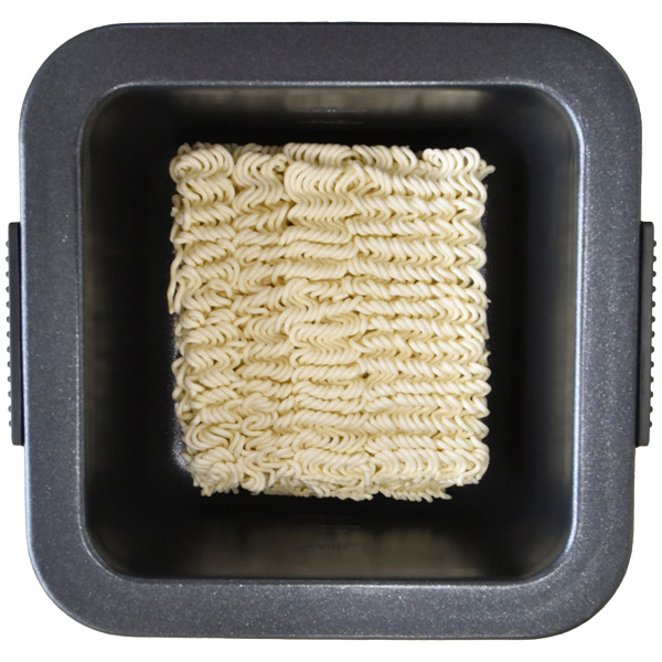 シメまで美味しい「俺のラーメン鍋」