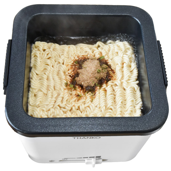 シメまで美味しい「俺のラーメン鍋」