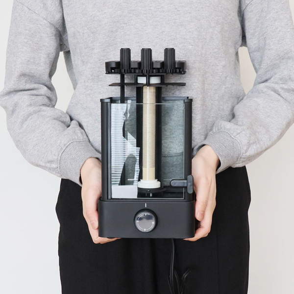 まわって美味しい！無煙でうれしい！「おひとりさま用焼き鳥メーカー」