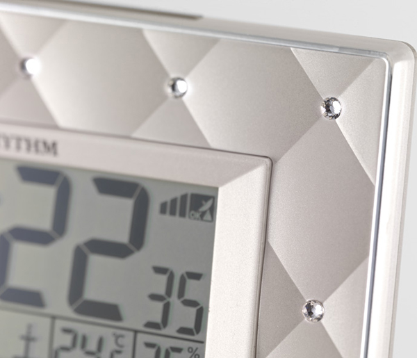 スワロフスキー(R)飾り付