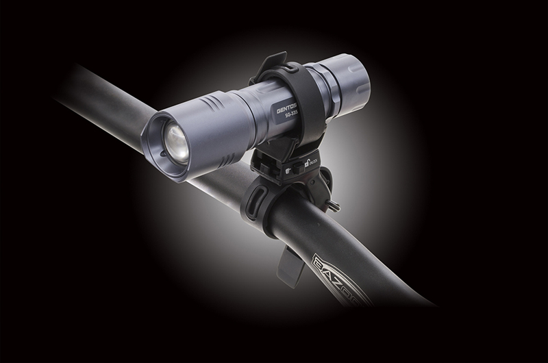 フラッシュライト用ブラケット (自転車装着用)