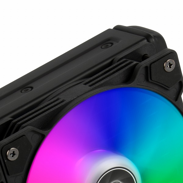 RGB水冷CPUクーラー 240mm