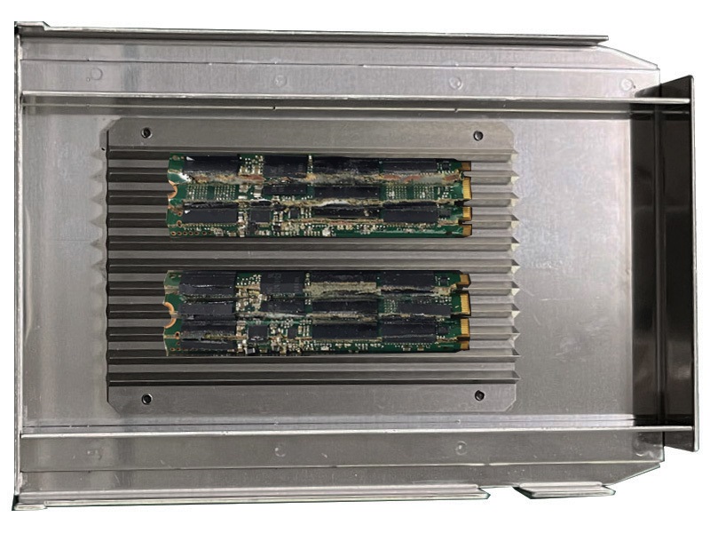 M.2 SSDメモリ破壊（3mm間隔で破砕破壊）