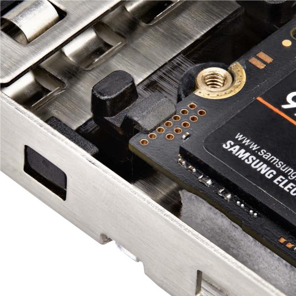 M.2 NVMe SSDモバイルラック/PCIe x8接続/デュアルベイ/ホットスワップ対応/Bifurcation対応