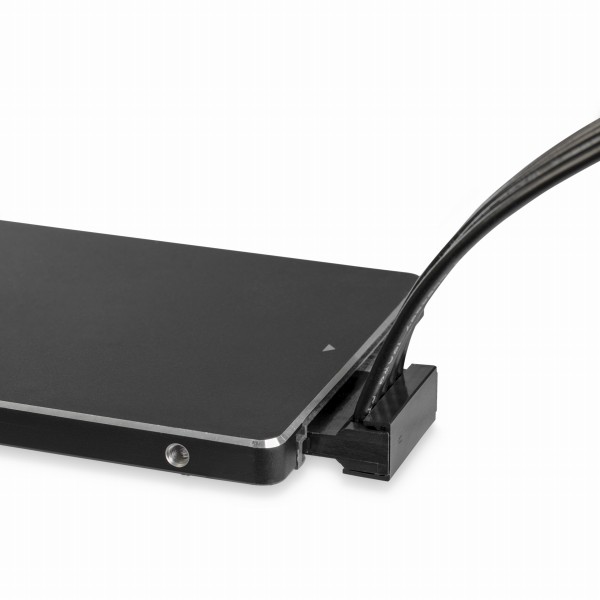 シリアルATA電源4分岐ケーブルSATA電源(オス/15ピン)-4xSATA電源(メス/15ピン)