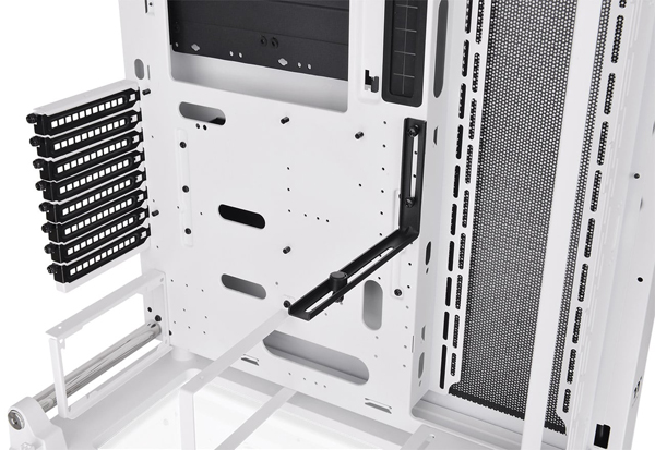 オープンフレーム型PCケース Core P3 TG Pro Snow Edition