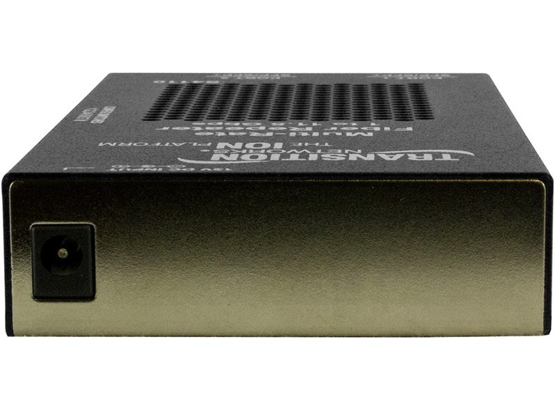 SFP+ 空きスロット/SFP+ 空きスロット