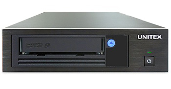LTO-9テープ装置(外付/容量:18TB(非圧縮)/45TB(圧縮)/USB3.0/Windows/転送速度:300Mbps)&アーカイブソフトウェア「ArchiveLT」&標準保守1年