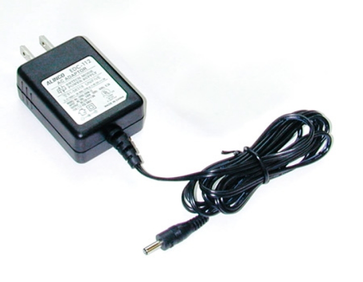 充電用ACアダプター