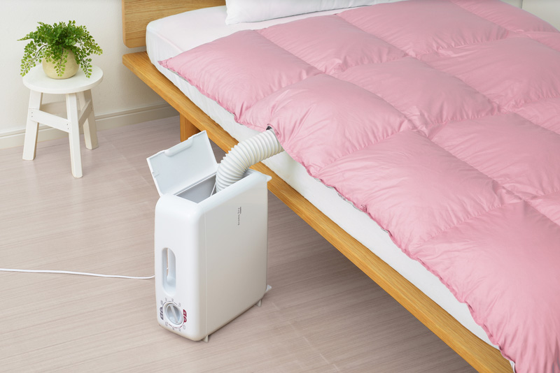 さしこむだけのふとん乾燥機 アロマドライ (ホワイト)