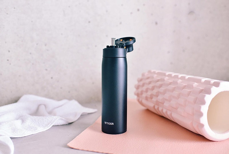 真空断熱ボトル 0.5L マットブラック