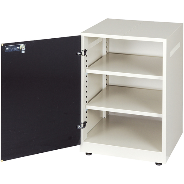 扉を開いた様子