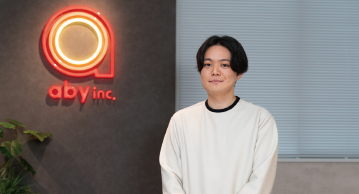 �������aby