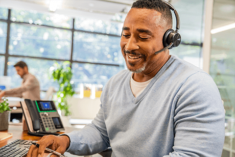 Poly Voyager Focus 2