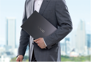 重さは約1.23kgと軽量設計のため持ち運びやすいVAIO Pro BK。
