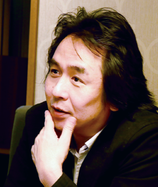 {TuXNvVrWlXU Executive PR Specialist TuXNU   ǒ gV  